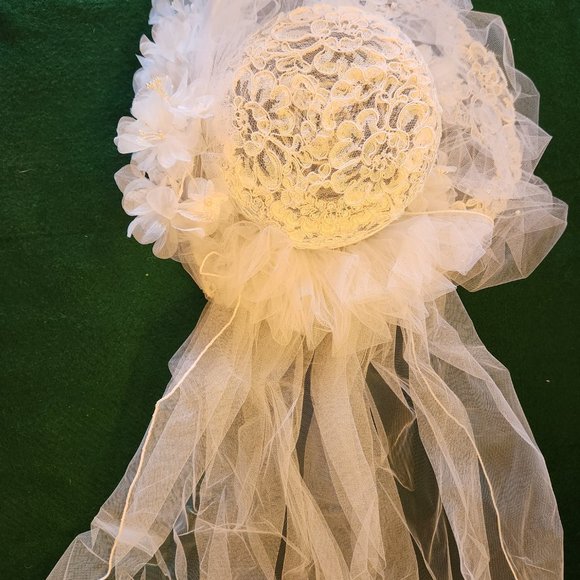 Vintage Juliet Veils 1980 Wedding Veil Hat & Back Veil, by Chicago Bead Works main image 4